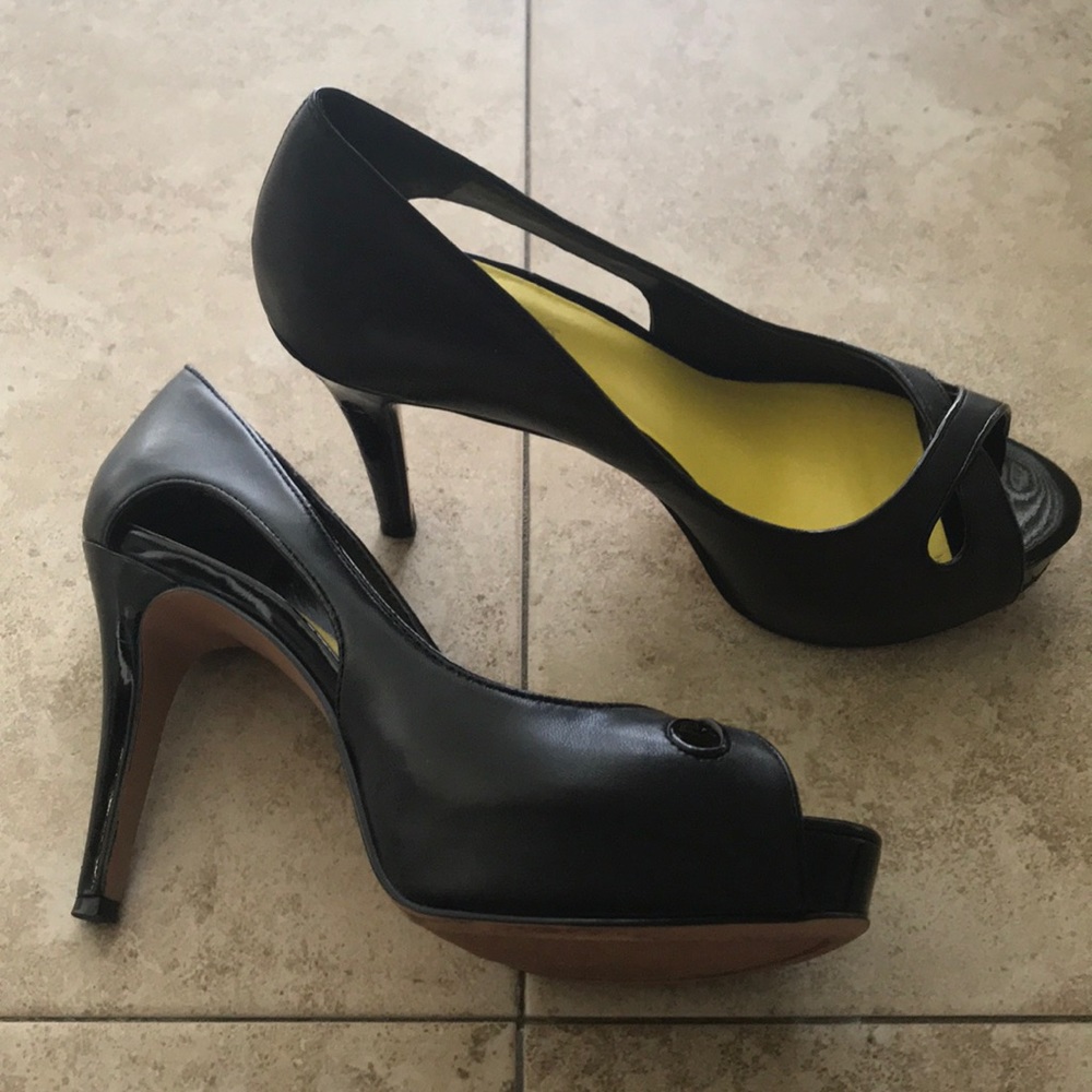Nine West cutthetud black leather